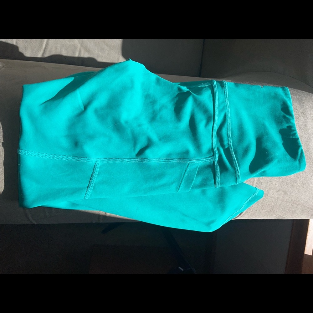 Emerald green pocket light n tight!